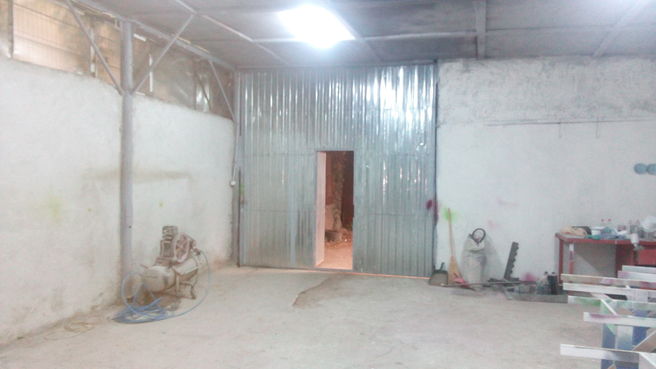 Pieptanari, spatiu hala,