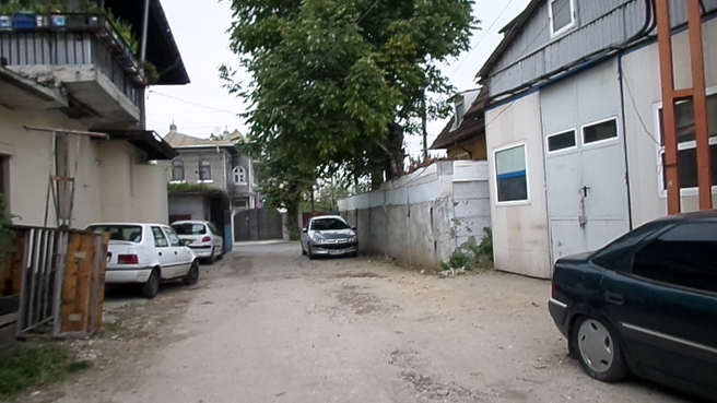 Pieptanari, spatiu hala,