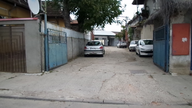 Pieptanari, spatiu hala,